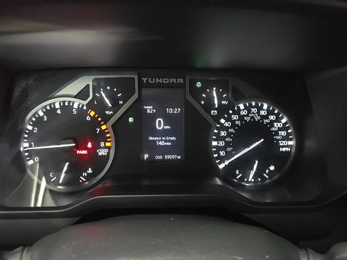 Used 2022 Toyota Tundra SR5 w/ SR5 Convenience Package AWD/4WD image 23