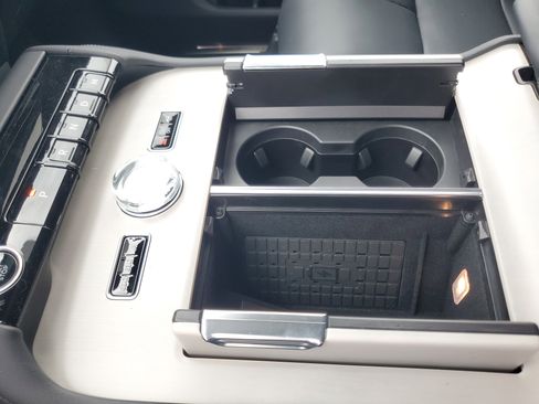 New 2026 Lincoln Navigator Reserve image 25