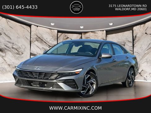 Used 2024 Hyundai Elantra SEL w/ Convenience Package FWD image 1