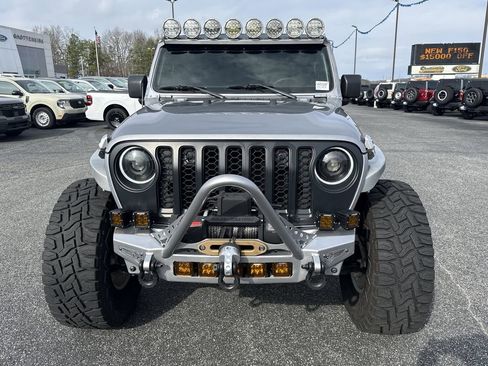 Used 2020 Jeep Gladiator Sport w/ Quick Order Package 24S image 2