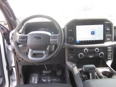 New 2025 Ford F150 XLT w/ Equipment Group 302A MID image 14