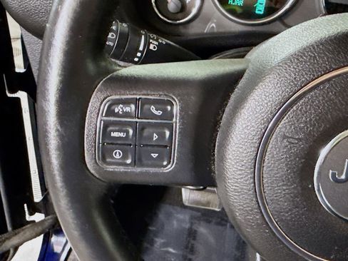 Used 2013 Jeep Wrangler Unlimited Sahara w/ Dual Top Group AWD/4WD image 19