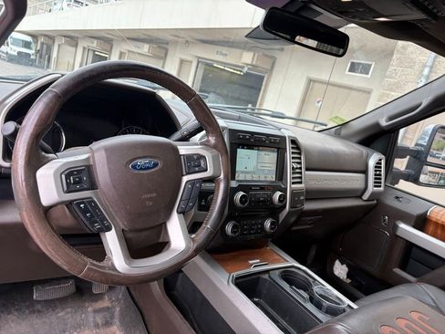 Used 2017 Ford F250 King Ranch w/ King Ranch Ultimate Package AWD/4WD image 17