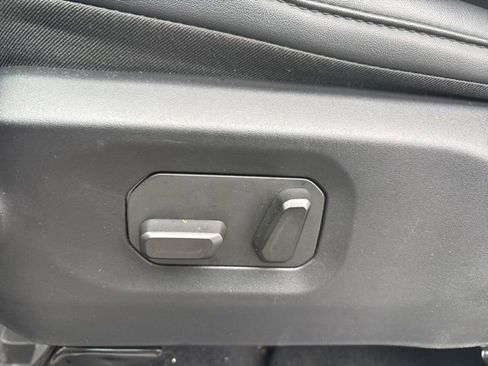 Used 2024 Jeep Wrangler Unlimited Rubicon w/ XTREMEE 35" Tire Package AWD/4WD image 17