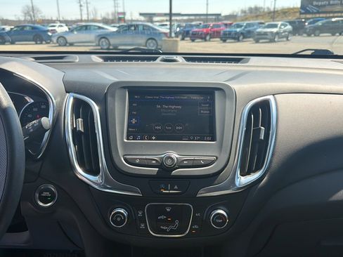 Used 2022 Chevrolet Equinox LT image 11
