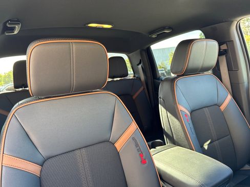 New 2026 GMC Canyon AT4 AWD/4WD image 15