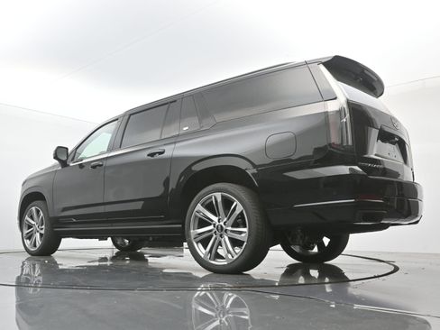 New 2026 Cadillac Escalade ESV Platinum Sport image 17