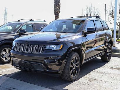 Used 2017 Jeep Grand Cherokee Altitude