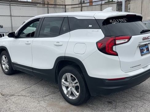 Used 2024 GMC Terrain SLE image 27