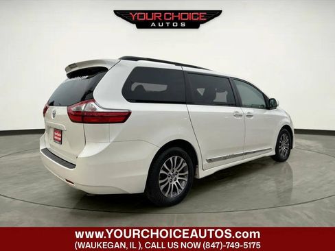 Used 2018 Toyota Sienna XLE FWD image 4