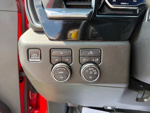 Used 2024 Chevrolet Silverado 2500 LT AWD/4WD image 13