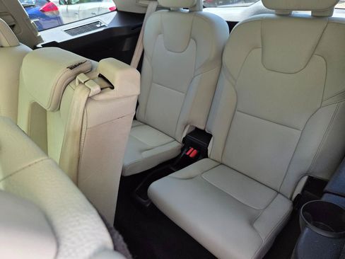 Used 2020 Volvo XC90 T5 Momentum w/ Protection Package Premier AWD/4WD image 20