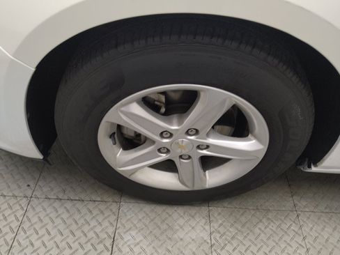 Used 2024 Chevrolet Malibu LS FWD image 31