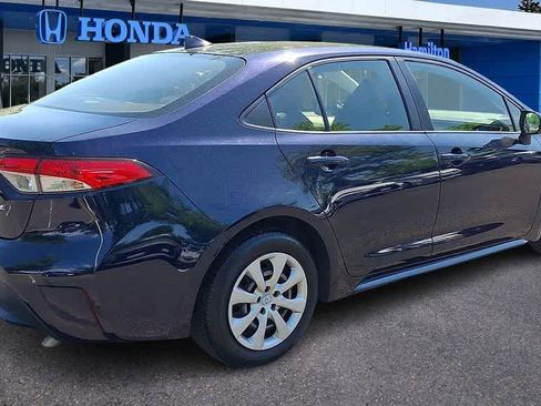 Used 2021 Toyota Corolla LE w/ Carpet Mat Package (TMS) FWD image 8