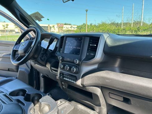 Used 2022 RAM 5500 Tradesman w/ Chrome Appearance Group AWD/4WD image 25