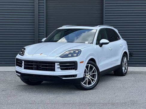 New 2025 Porsche Cayenne image 1
