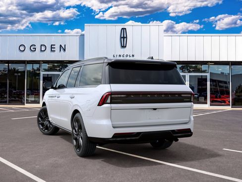New 2027 Lincoln Navigator Black Label AWD/4WD image 8