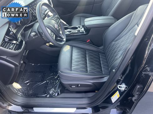 Used 2022 Buick Envision Avenir w/ Technology Package II FWD image 16