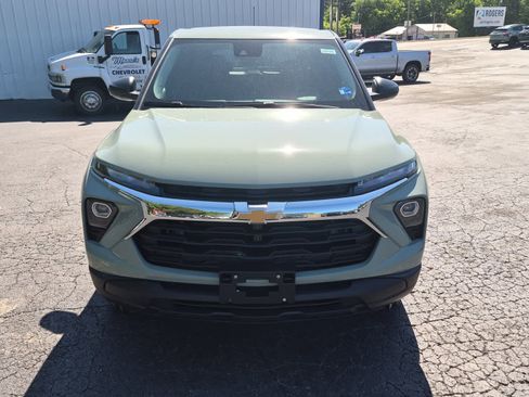 New 2026 Chevrolet TrailBlazer LS w/ LS Convenience Package AWD/4WD image 2