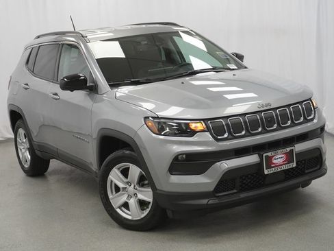 Certified 2022 Jeep Compass Latitude w/ Convenience Group AWD/4WD image 8