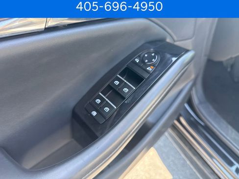 Used 2025 MAZDA MAZDA3 s FWD image 7