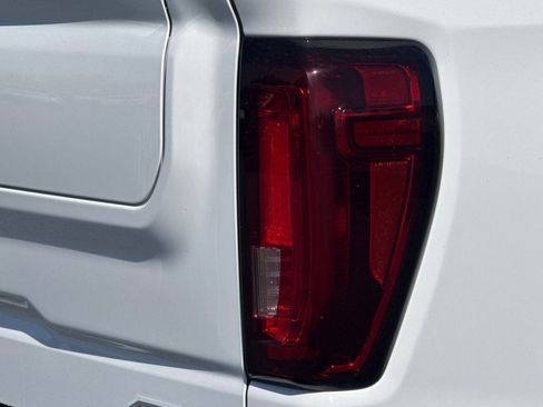 Used 2023 GMC Sierra 1500 AT4 w/ Technology Package AWD/4WD image 49