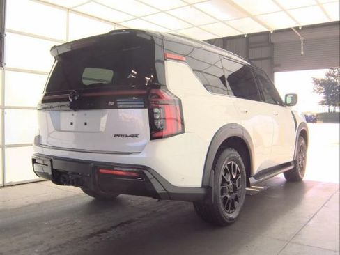 Used 2026 Nissan Armada PRO-4X AWD/4WD image 3