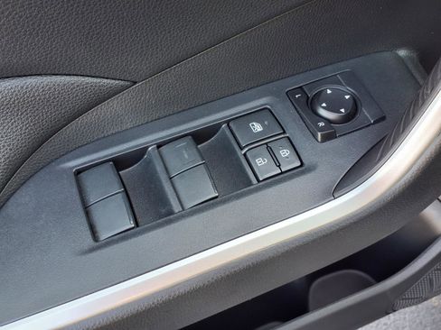 Certified 2025 Toyota RAV4 LE AWD/4WD image 19