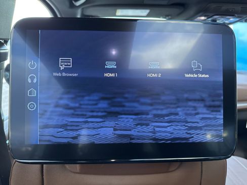 New 2026 Chevrolet Suburban High Country AWD/4WD image 18