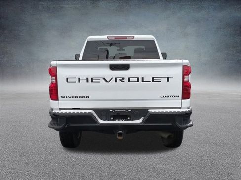 Certified 2022 Chevrolet Silverado 2500 Custom w/ Custom Value Package image 8