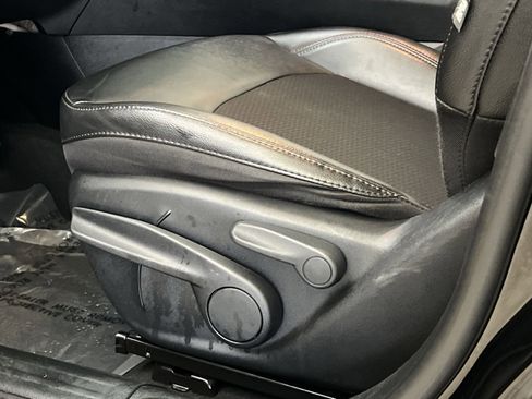 Used 2022 Jeep Compass Trailhawk image 12