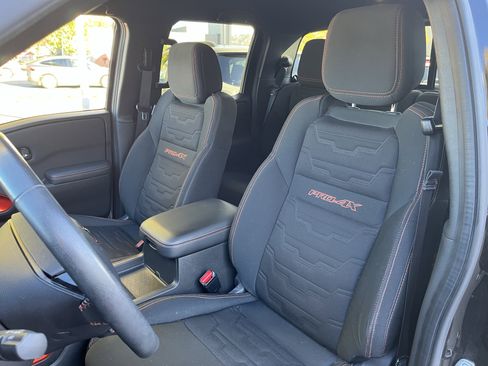 Used 2024 Nissan Frontier PRO-4X w/ Off-Road Protection Package image 17