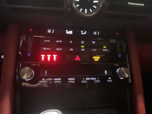 Used 2023 Lexus IS 350 F Sport image 16