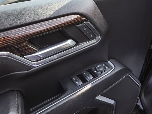 Used 2023 GMC Sierra 1500 Elevation w/ LPO, Elevation Black Package image 10