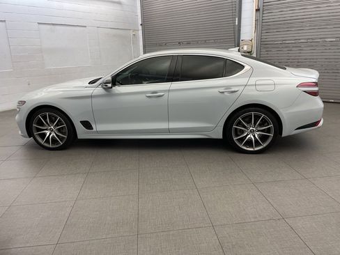 Used 2022 Genesis G70 3.3T image 7