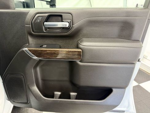 Used 2023 GMC Sierra 3500 SLE w/ Fleet Comfort Package image 25