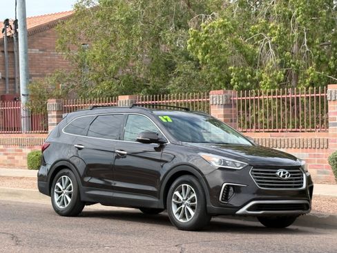 Used 2017 Hyundai Santa Fe Limited FWD image 8