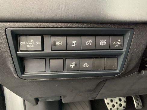 New 2025 Toyota Tundra Platinum image 27