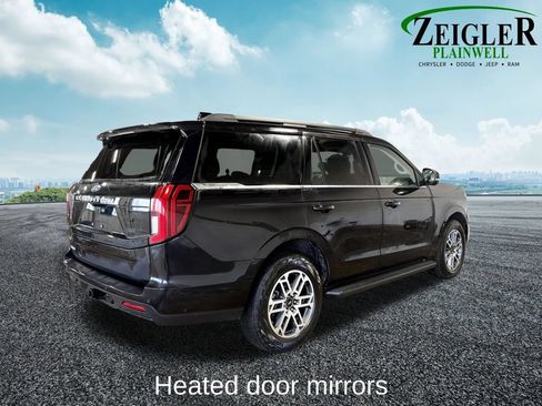 Used 2025 Ford Expedition Active AWD/4WD image 9