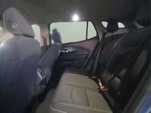 Used 2024 GMC Terrain SLE w/ Driver Convenience Package image 13