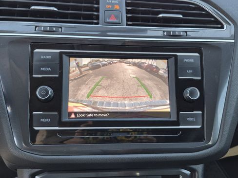 Used 2022 Volkswagen Tiguan S FWD image 24