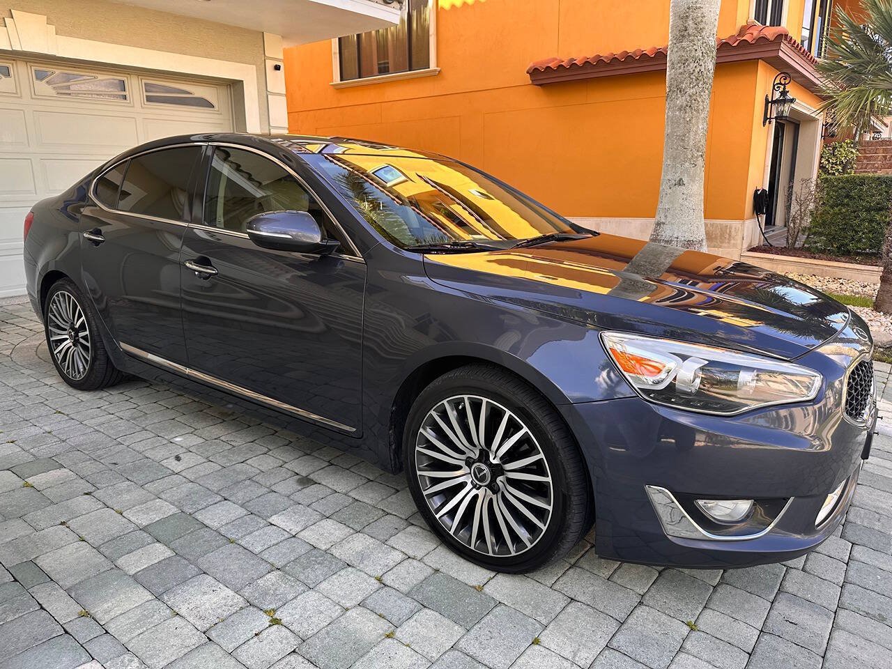 Used 2014 Kia Cadenza Premium w/ Technology Package FWD image 33