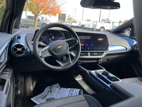 New 2026 Chevrolet Equinox EV LT image 43