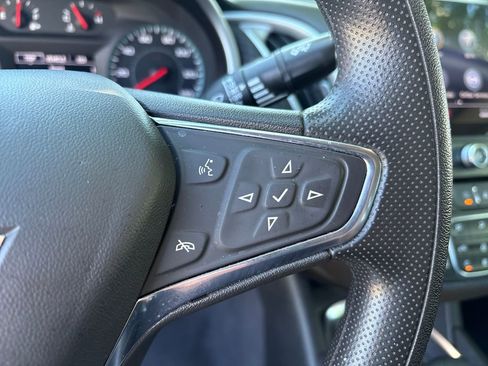 Used 2023 Chevrolet Malibu LT FWD image 18