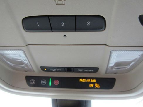 Used 2023 GMC Acadia Denali FWD image 28