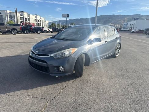 Used 2016 Kia Forte SX FWD image 14