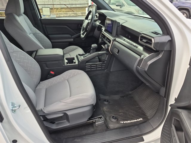 Used 2026 Toyota Tacoma SR5 AWD/4WD image 5