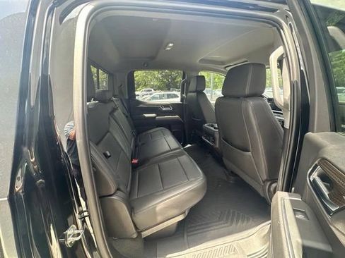 Used 2024 Chevrolet Silverado 1500 LT Trail Boss w/ LT Trail Boss Premium Package AWD/4WD image 17