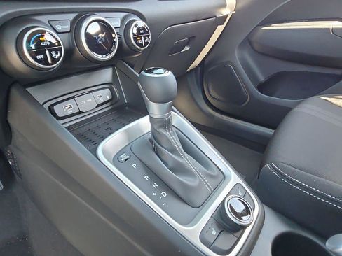New 2026 Hyundai Venue SEL FWD image 23