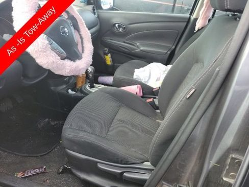 Used 2019 Nissan Versa SV FWD image 9